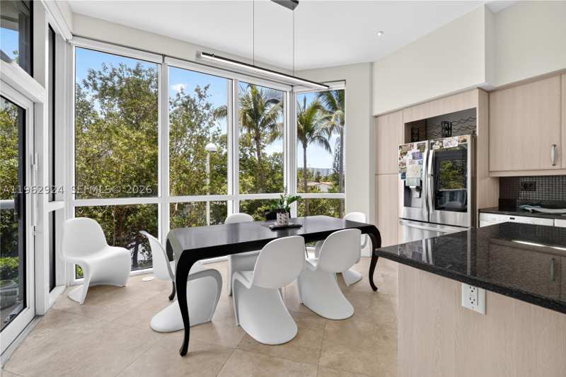 3 bedroom Condominium at 16500 Collins Ave Th-9, Oceania V Condo, Sunny Isles Beach — photo 1