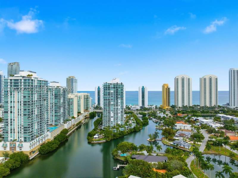 3 bedroom Condominium at 16500 Collins Ave Th-9, Oceania V Condo, Sunny Isles Beach — photo 2
