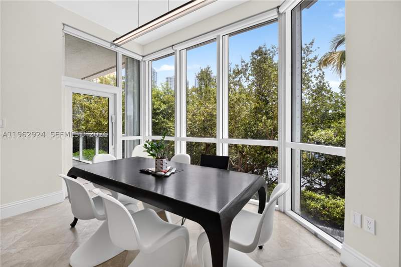 3 bedroom Condominium at 16500 Collins Ave Th-9, Oceania V Condo, Sunny Isles Beach — photo 3