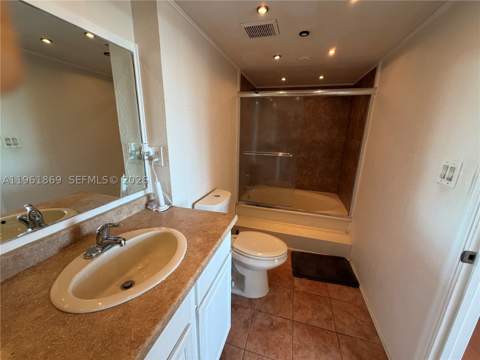 16546 NE 26th Ave 6H, North Miami Beach FL - photo 19 of 23