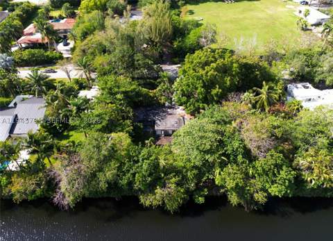 5811 SW 88th St, Pinecrest FL - photo 12 of 13
