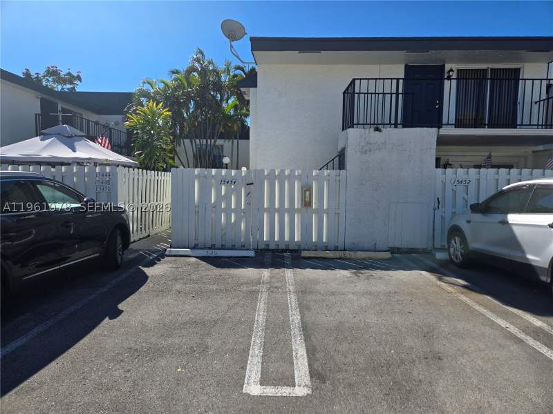 2 bedroom Condominium at 15454 SW 85th Ln 135, Olympian Gdn Condo, Miami — photo 2
