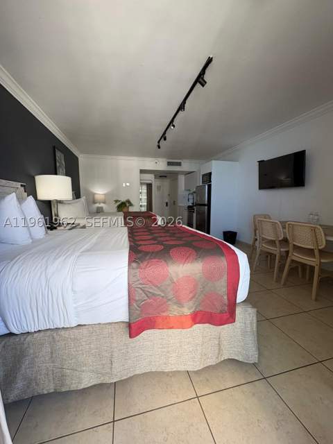 19201 Collins Ave 820, Sunny Isles Beach FL - photo 11 of 17