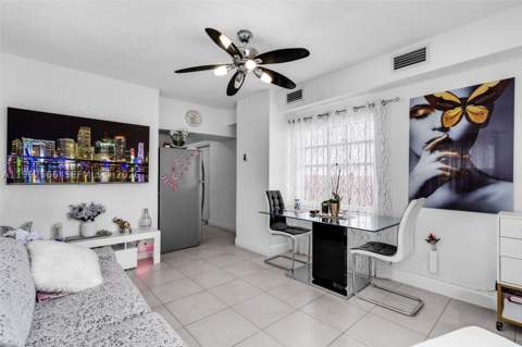 941 SW 31st Ct, Miami FL - photo 10 of 34
