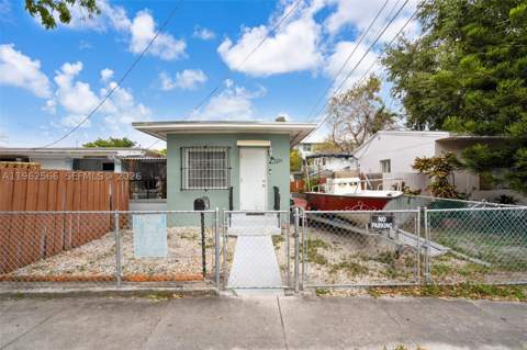 941 SW 31st Ct, Miami FL - photo 13 of 34