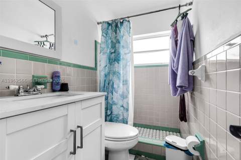 941 SW 31st Ct, Miami FL - photo 15 of 34