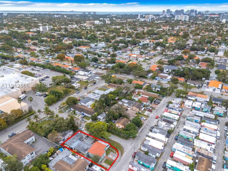 4 bedroom SingleFamilyResidence at 941 SW 31st Ct, Hilah Park Addn, Miami — photo 3