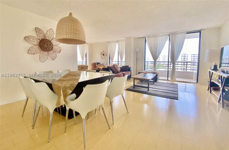 2 bedroom Condominium at 3300 NE 191st St 1807, Parc Central Aventura Sou, Aventura — photo 2