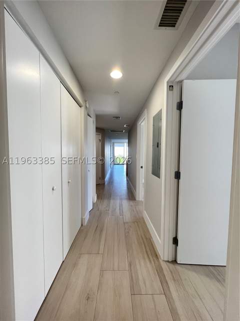 16385 Biscayne Blvd 607, North Miami Beach FL - photo 11 of 30