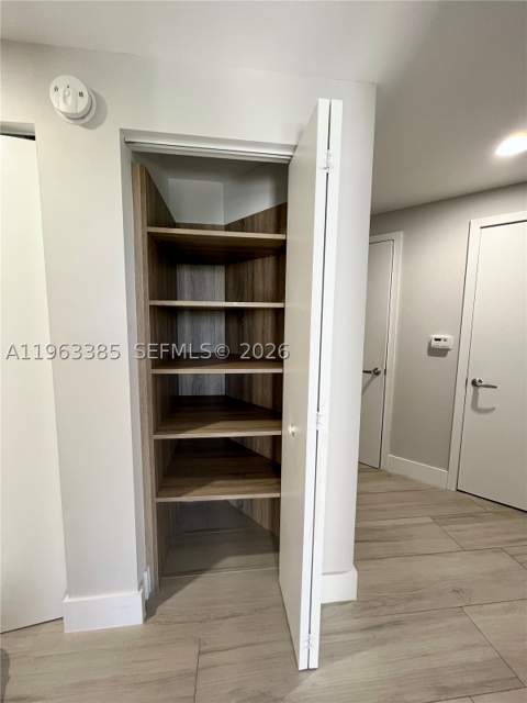 16385 Biscayne Blvd 607, North Miami Beach FL - photo 13 of 30