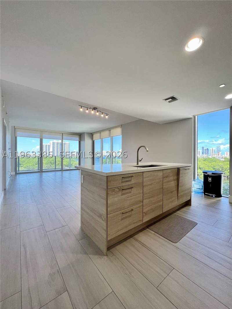 3 bedroom Condominium at 16385 Biscayne Blvd 607, The Harbour North Condo, North Miami Beach — photo 2