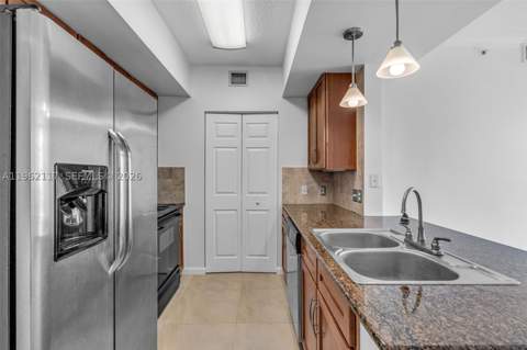 2000 N Bayshore Dr 909, Miami FL - photo 11 of 39