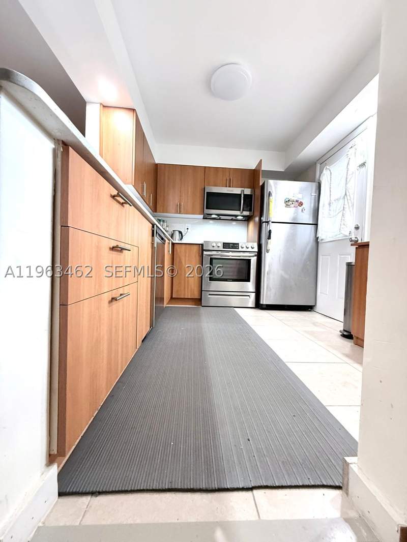 1 bedroom Condominium at 1501 NE 191st St C114, Rolling Green Condo C, Miami — photo 3