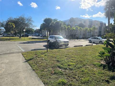 940 NE 199th St 114, Miami FL - photo 22 of 28