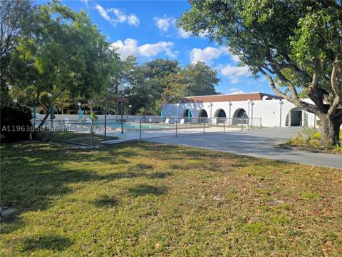 940 NE 199th St 114, Miami FL - photo 24 of 28
