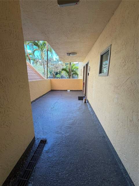 8225 Lake Drive 205, Doral FL - photo 22 of 28