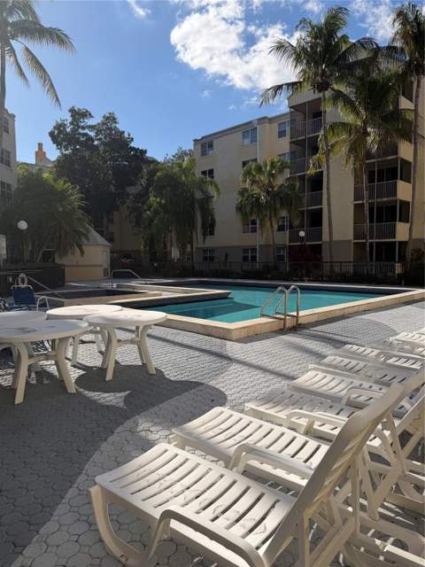 8225 Lake Drive 205, Doral FL - photo 24 of 28