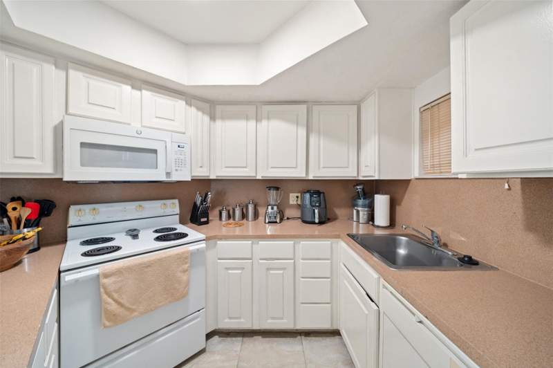 1 bedroom Condominium at 8225 Lake Drive 205, Las Vista At Doral Condo, Doral — photo 4