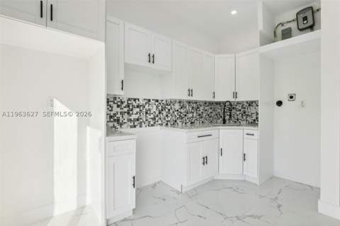 2360 Rutland St, Opa Locka FL - photo 14 of 36