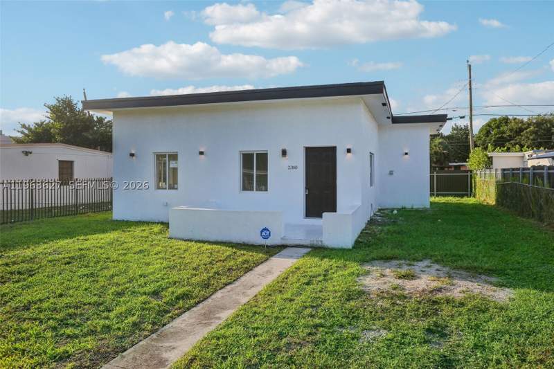 3 bedroom SingleFamilyResidence at 2360 Rutland St, Magnolia Gardens Consolid, Opa Locka — photo 4