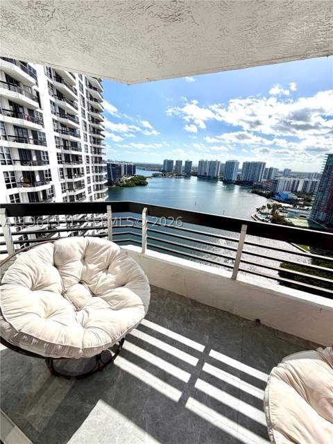 3530 Mystic Pointe Dr 2605, Aventura FL - photo 16 of 35