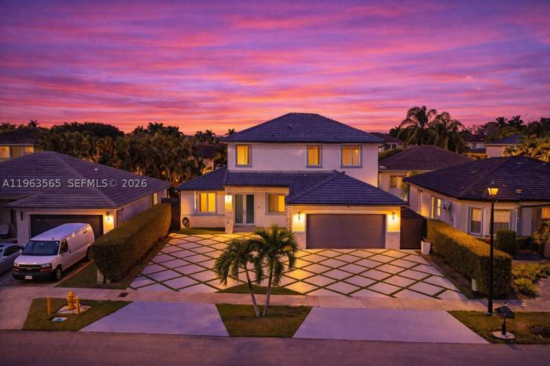 4 bedroom SingleFamilyResidence at 15967 SW 141st St, Paradise Reef, Miami — photo 2