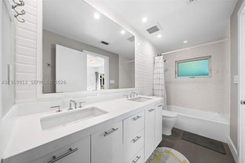 4595 N Jefferson Ave, Miami Beach FL - photo 23 of 25