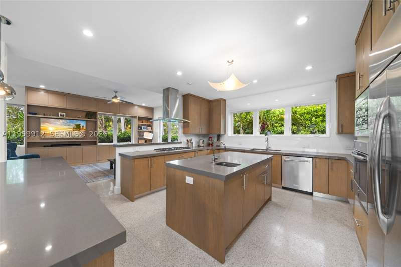 4 bedroom SingleFamilyResidence at 4595 N Jefferson Ave, Nautilus Extension 5th, Miami Beach — photo 5