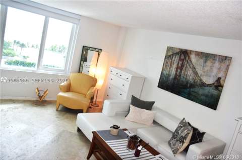 2301 Collins Ave 543, Miami Beach FL - photo 8 of 31
