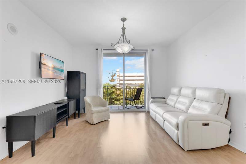 2 bedroom Condominium at 3500 Coral Way 710, Coral Plaza Of Miami Condo, Miami — photo 5