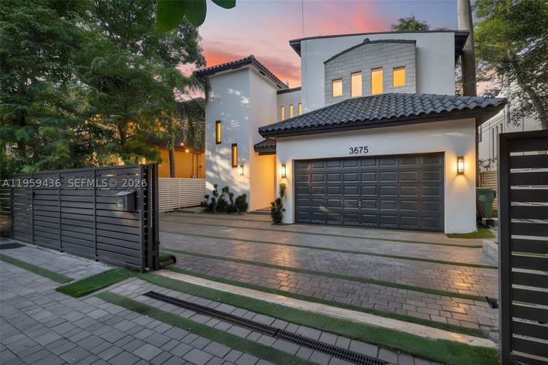 4 bedroom SingleFamilyResidence at 3675 Loquat Ave, Coco Gve Pk 2 Amd, Miami — photo 1