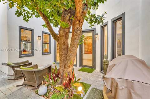 3675 Loquat Ave, Miami FL - photo 14 of 64