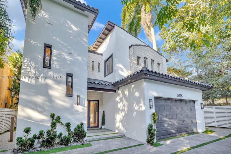4 bedroom SingleFamilyResidence at 3675 Loquat Ave, Coco Gve Pk 2 Amd, Miami — photo 5