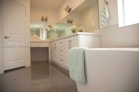 15105 SW 180th St, Miami FL - photo 9 of 21