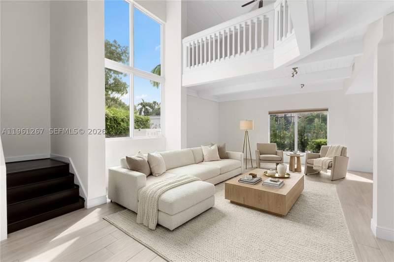 5 bedroom SingleFamilyResidence at 20205 W Oak Haven Cir, Oak Haven Sub Sec 3, Miami — photo 2