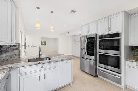 20205 W Oak Haven Cir, Miami FL - photo 8 of 31