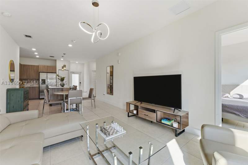 2 bedroom Condominium at 8301 NW 41st St B-407, Downtown Doral South Phas, Doral — photo 2