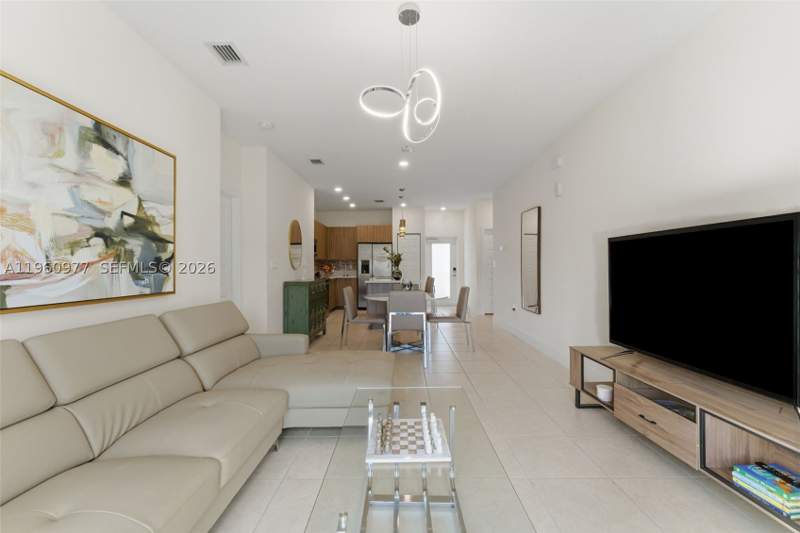 2 bedroom Condominium at 8301 NW 41st St B-407, Downtown Doral South Phas, Doral — photo 4
