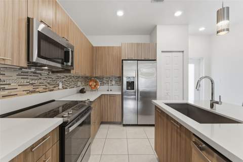 8301 NW 41st St B-407, Doral FL - photo 7 of 52