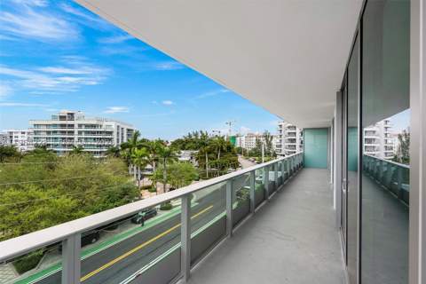 9201 E Bay Harbor Drive 502, Bay Harbor Islands FL - photo 16 of 17