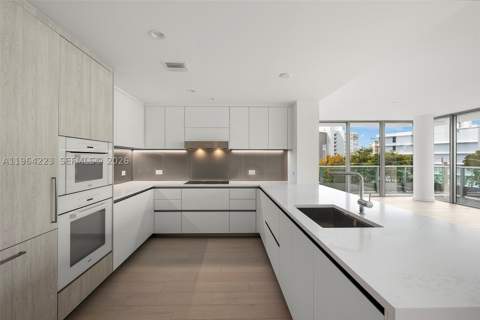 9201 E Bay Harbor Drive 502, Bay Harbor Islands FL - photo 7 of 17