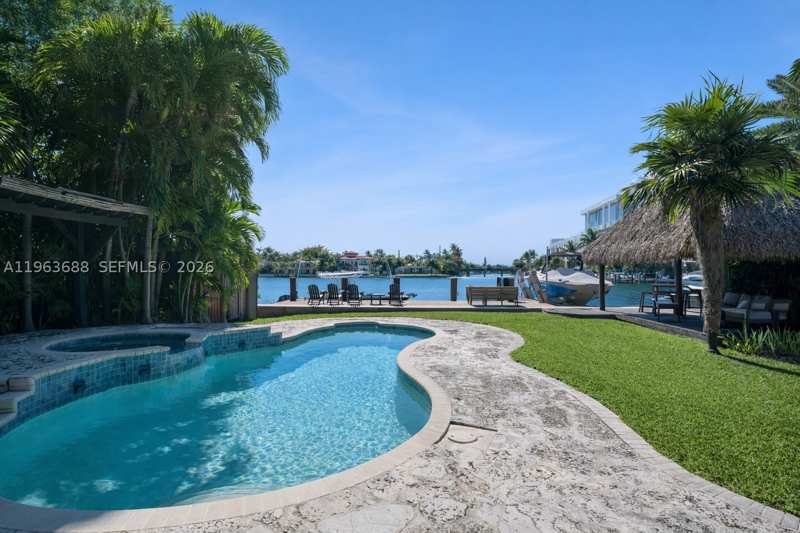4 bedroom SingleFamilyResidence at 744 Lakeview Dr, Lake View Sub, Miami Beach — photo 1