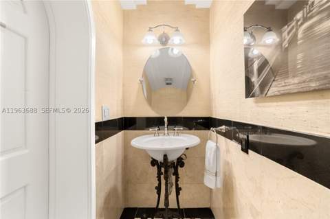 744 Lakeview Dr, Miami Beach FL - photo 17 of 42