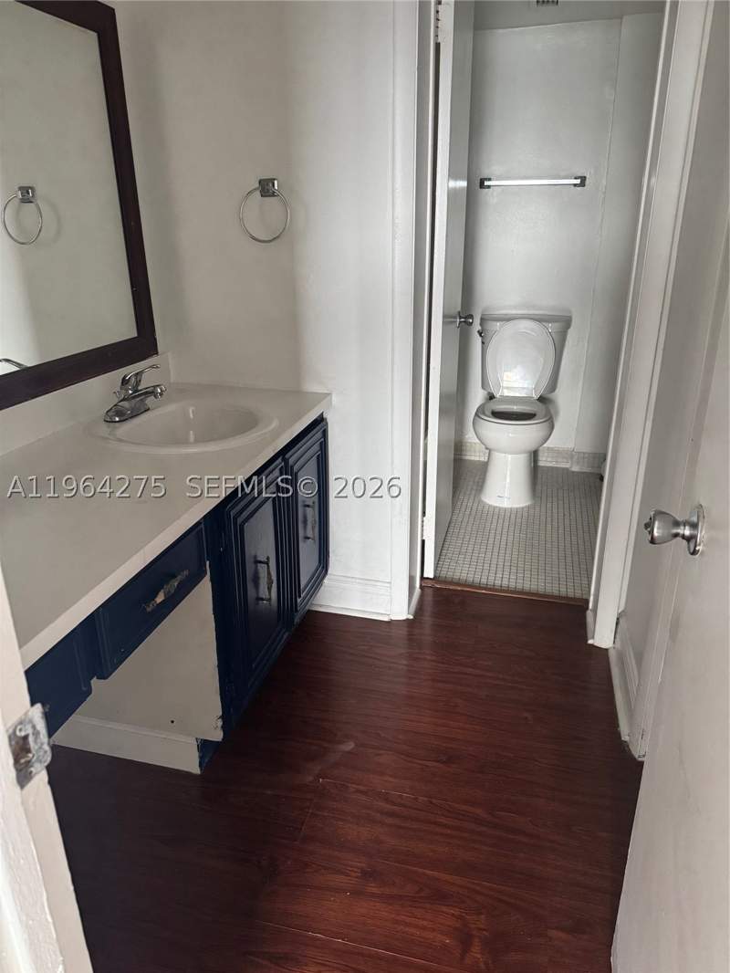 1 bedroom Condominium at 496 NW 165th St Rd D-614, Montecarlo Condo, Miami — photo 5