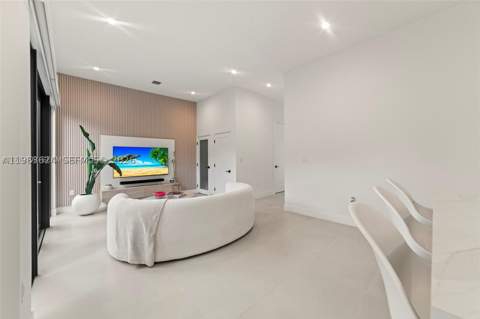 7771 SW 99th St, Miami FL - photo 8 of 34