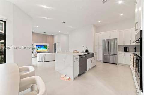7771 SW 99th St, Miami FL - photo 9 of 34