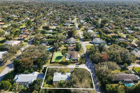 8425 SW 174th St, Palmetto Bay FL - photo 24 of 32