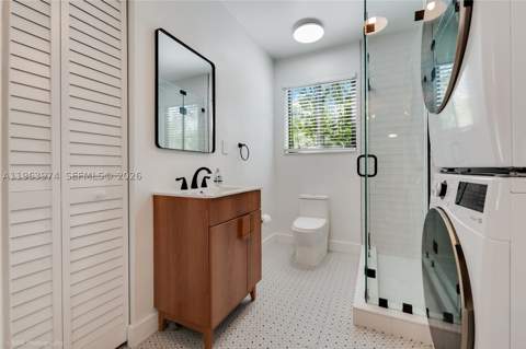 8425 SW 174th St, Palmetto Bay FL - photo 6 of 32