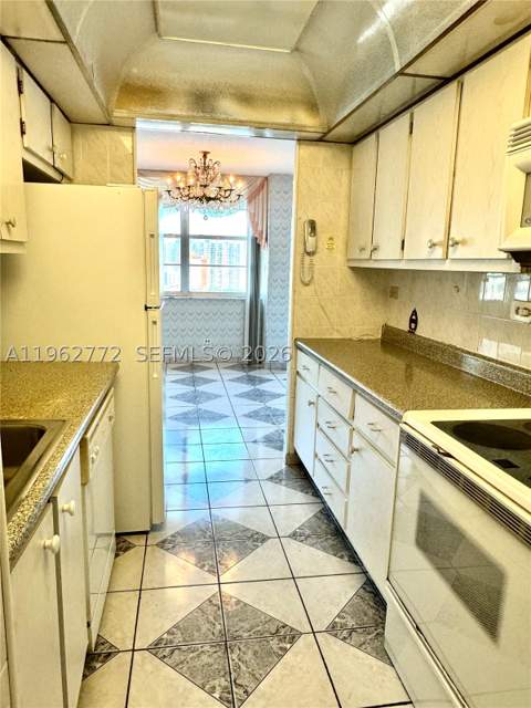 251 174th St 1715, Sunny Isles Beach FL - photo 13 of 26