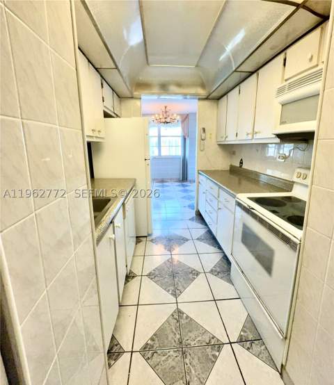 251 174th St 1715, Sunny Isles Beach FL - photo 14 of 26